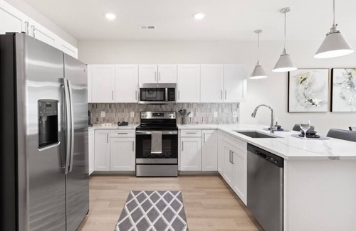 East Raleigh Apartamento | Contemporary Living 5 Min From Downtown