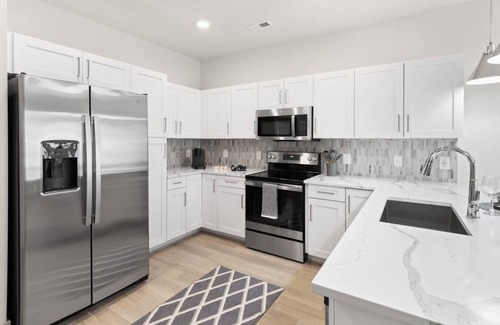 East Raleigh Apartamento | Contemporary Living 5 Min From Downtown
