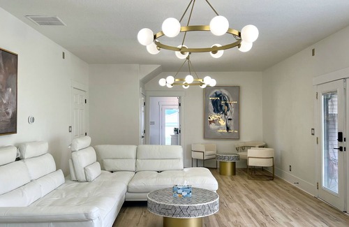 Hockinson Otro | Contemporary Modern Farm House on 50+Acres