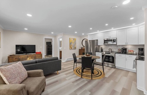 New Richmond Apartamento | Contemporary One Bedroom In Beautiful River Town