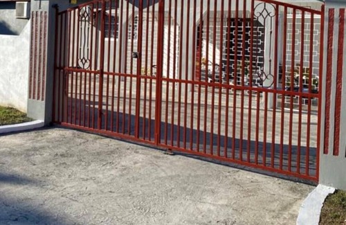 Havendale Casa | Contemporary Vacation Rental in Havendale, Kgn