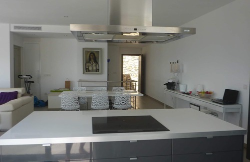 Almadraba-Canyelles Villa | Villa contemporánea de lujo, 8 personas, piscina privada, vista al mar, ascensor