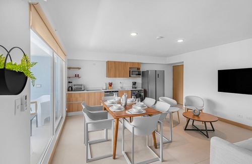 Barrio Santa Lucía Condominio | Contemporary Viva Jaco Residences Suite with Pool