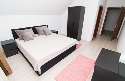 Sfantu Gheorghe Cama Y Desayuno | Continental Boutique Rooms