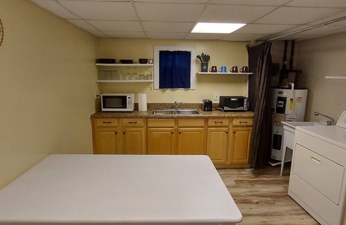 Augusta Apartamento | Contract Work in Augusta? Comfort Meets Calm — Private Riverfront, Scenic Views
