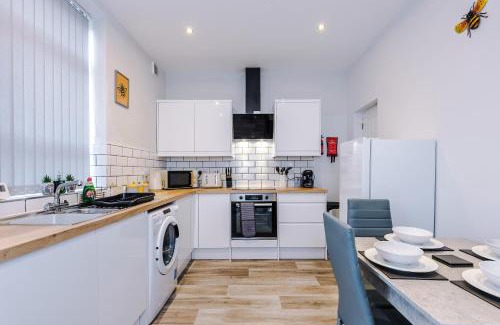 Bury Apartamento | Contractor, Relocation, insurance , 4 bedrooms, Bury
