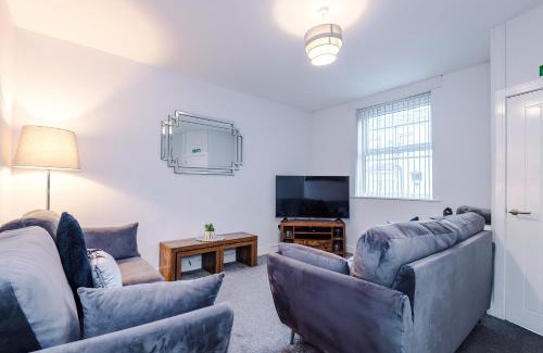 Bury Apartamento | Contractor, Relocation, insurance , 4 bedrooms, Bury