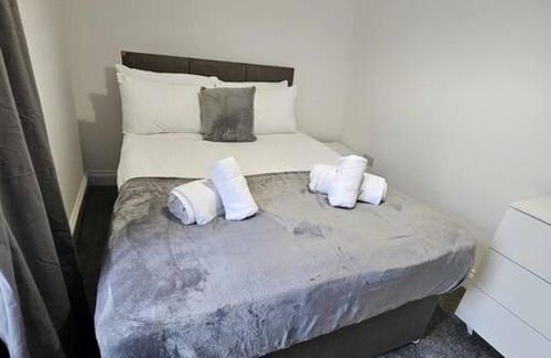 Neath Apartamento | Contractor Room - Kitchen - Central Spot