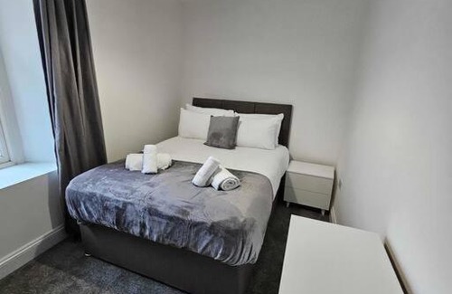 Neath Apartamento | Contractor Room - Kitchen - Central Spot