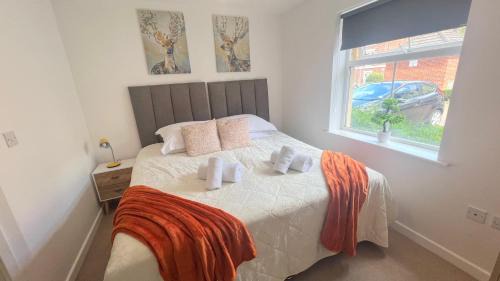 Stevenage Apartamento | Contractors 2 bedrooms 2 bathrooms apartment in Stevenage SG1 with Free Parking, and Free Wi-Fi by White Orchid property Relocation