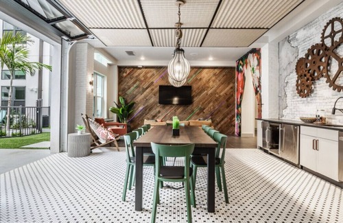 East Ybor Apartamento | Convenient 2 BR Central Tampa, Minutes to Downtown