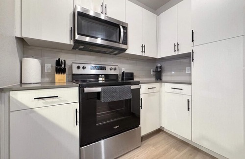 East Ybor Apartamento | Convenient 2 BR Central Tampa, Minutes to Downtown