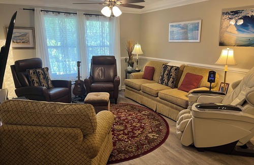Athens Condominio | Convenient 3 bed 2 bath condo near Memorial Park, Five-points, & UGA in Athens