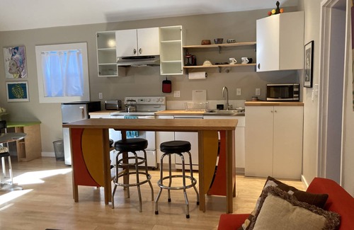 Richmond Casa | Convenient Chic Cottage