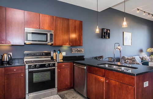 Zilker Condominio | Convenient Condo Near Zilker & Barton Springs!