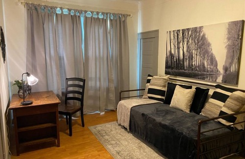 Knoxville Casa | Convenient & cozy great for couples or small families!