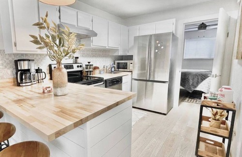 Tallahassee Condominio | Convenient Game Day 1BR Condo Near FSU Stadium