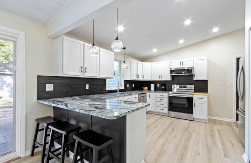 Indianapolis Casa | Convenient Location, Great Backyard