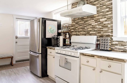 West Queen Anne Apartamento | Convenient location! The Urban Oasis