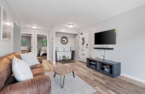 St. Louis Park Apartamento | Convenient West End Apartment