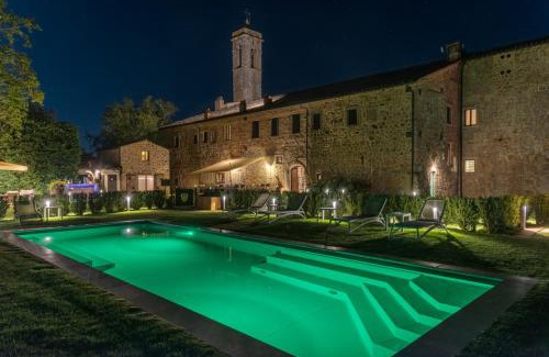 Piancastagnaio Hotel | Convento San Bartolomeo - Piscina Esterna Riscaldata
