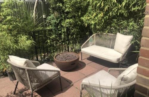 Clock House Cama Y Desayuno | Converted church