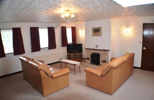 Trefor Casa | Converted Outbuildings - Penlon Cottage