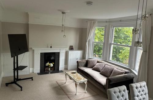 Royal Tunbridge Wells Apartamento | Converted Victorian Apartment 3 Superior King size Rooms