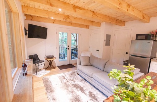 Tylersburg Cabina | Cook Forest Luxury Treehouse