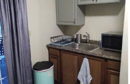 White Center Casa | Cool & cozy city retreat -15 min drive to Seattle!