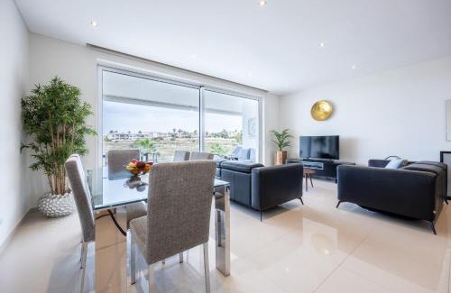 Porto de Mos Apartamento | CoolHouses Algarve Lagos, 3 Bed modern Flat, outdoor & Indoor pools, Gym, Amor à Vida