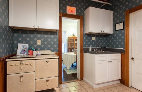 Coolidge Corner South Side Casa | Coolidge Corner Guest House