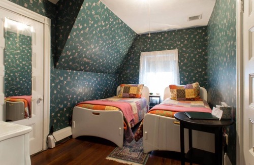 Coolidge Corner South Side Casa | Coolidge Corner Guest House