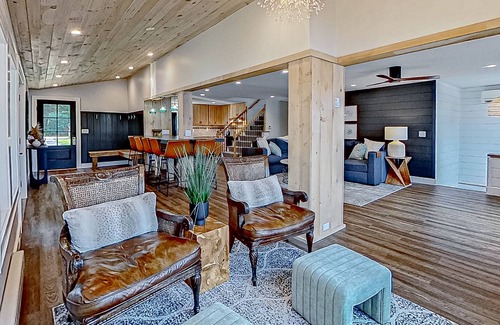 Lochmere Casa | Coons Point | Dog-friendly lakefront house in Belmont with hot tub & dock