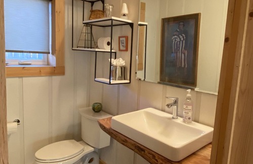 Druid Hills Cabina | Coop de Ville Cabin Hot Tub on Sky Deck for 2