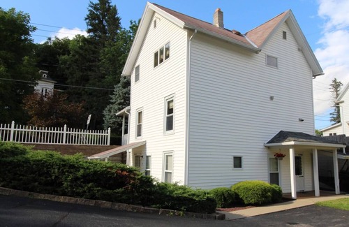 Oneonta Apartamento | Alquiler de béisbol en Cooperstown - 1st Baseman - Cerca de All-Star Village