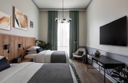 Central Business District Hotel | Copper Vine Winepub & Inn