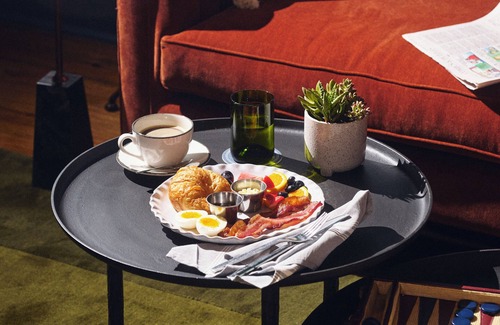 Central Business District Hotel | Copper Vine Winepub & Inn