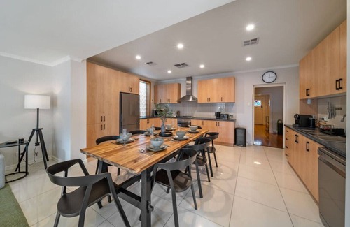 West Croydon Casa | Coppers Cottage - Private Pool with Guest House