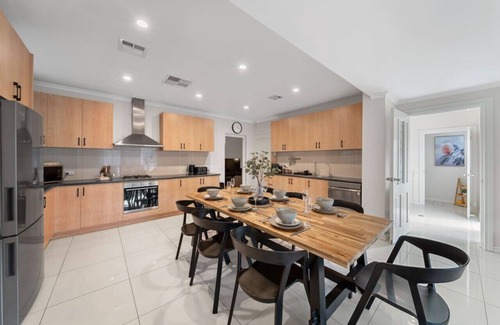 West Croydon Casa | Coppers Cottage - Private Pool with Guest House