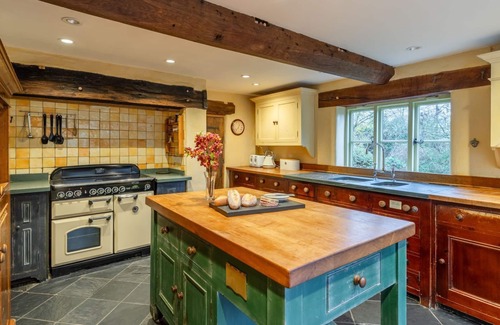 Ashton Under Hill Cabaña | Coppice House - Pet Friendly near Broadway