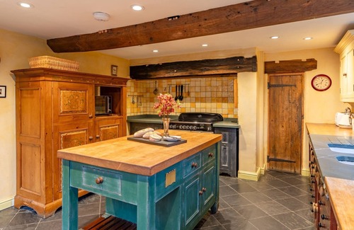 Ashton Under Hill Cabaña | Coppice House - Pet Friendly near Broadway