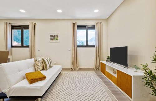 Curral das Freiras Apartamento | Coração da Madeira by Homie