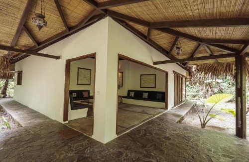 Bangka Island Complejo | Coral Eye Boutique Resort and Marine Outpost