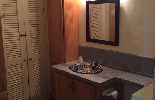 Highgate Cama Y Desayuno | Coral Hill -hideaway - piscina privada. Ambiente completamente relajante.