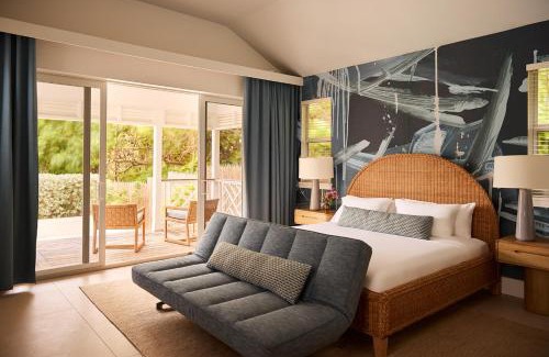 Dunmore Town Casa | Coral Sands Villa w/Private Pool – Steps to the Beach & Full Resort Amenities