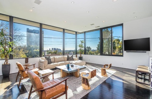 Hollywood Hills West Casa | Cordel