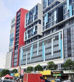 Kota Warisan Apartamento | Core Soho Suites KLIA sepang Free WifI by Ezy Home