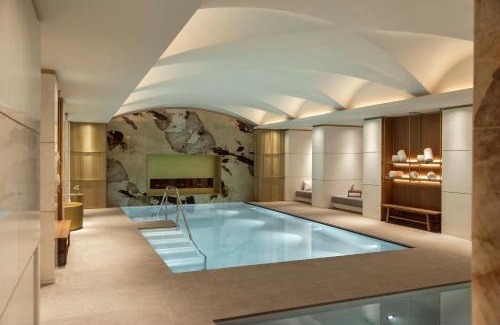 Onze-Lieve-Vrouw-ter-Sneeuw Hotel | Corinthia Grand Hotel Astoria Brussels