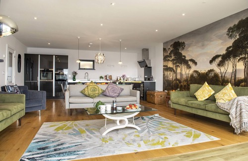 Portwrinkle Casa | Cormorant - Beachside House with Terrace Hot Tub & Stunning Views
